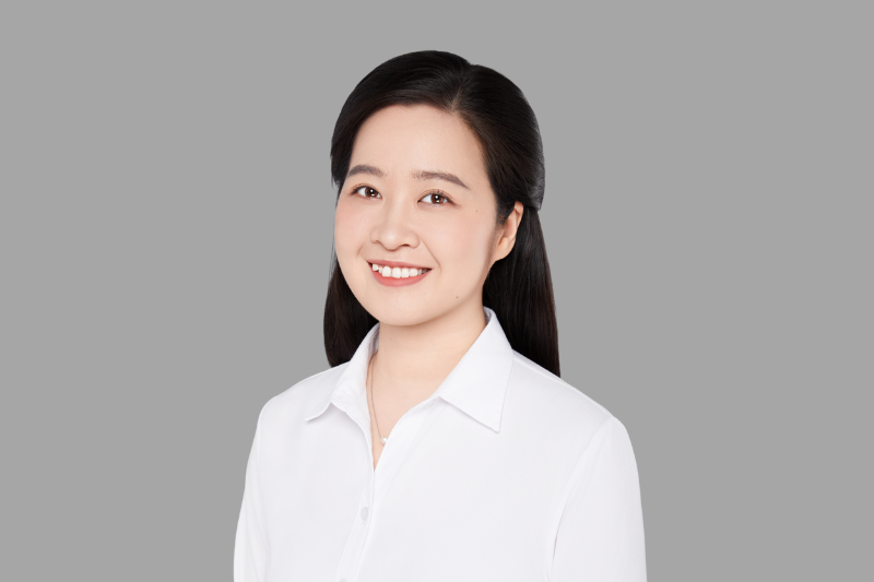 Duyen Nguyen Headshot 2