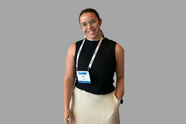 headshot Sophie jones 2